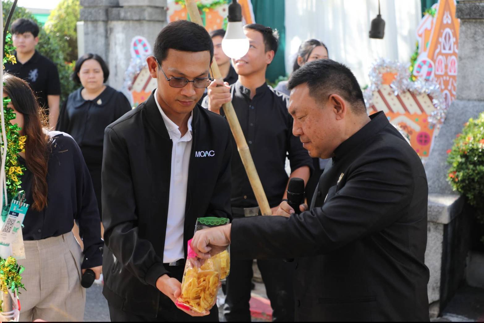 title - ส.ป.ก. เดินหน้าส่งเสริมรายได้เกษตรกร จัดงาน “ส่งความสุขปีใหม่ มอบให้เกษตรกรในเขตปฏิรูปที่ดิน” ทั่วประเทศ  ณ สำนักงานการปฏิรูปที่ดินเพื่อเกษตรกรรม ถนน ราชดำเนินนอก